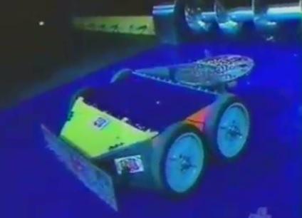 Competitor "Twin Paradox" at BattleBots 3.0