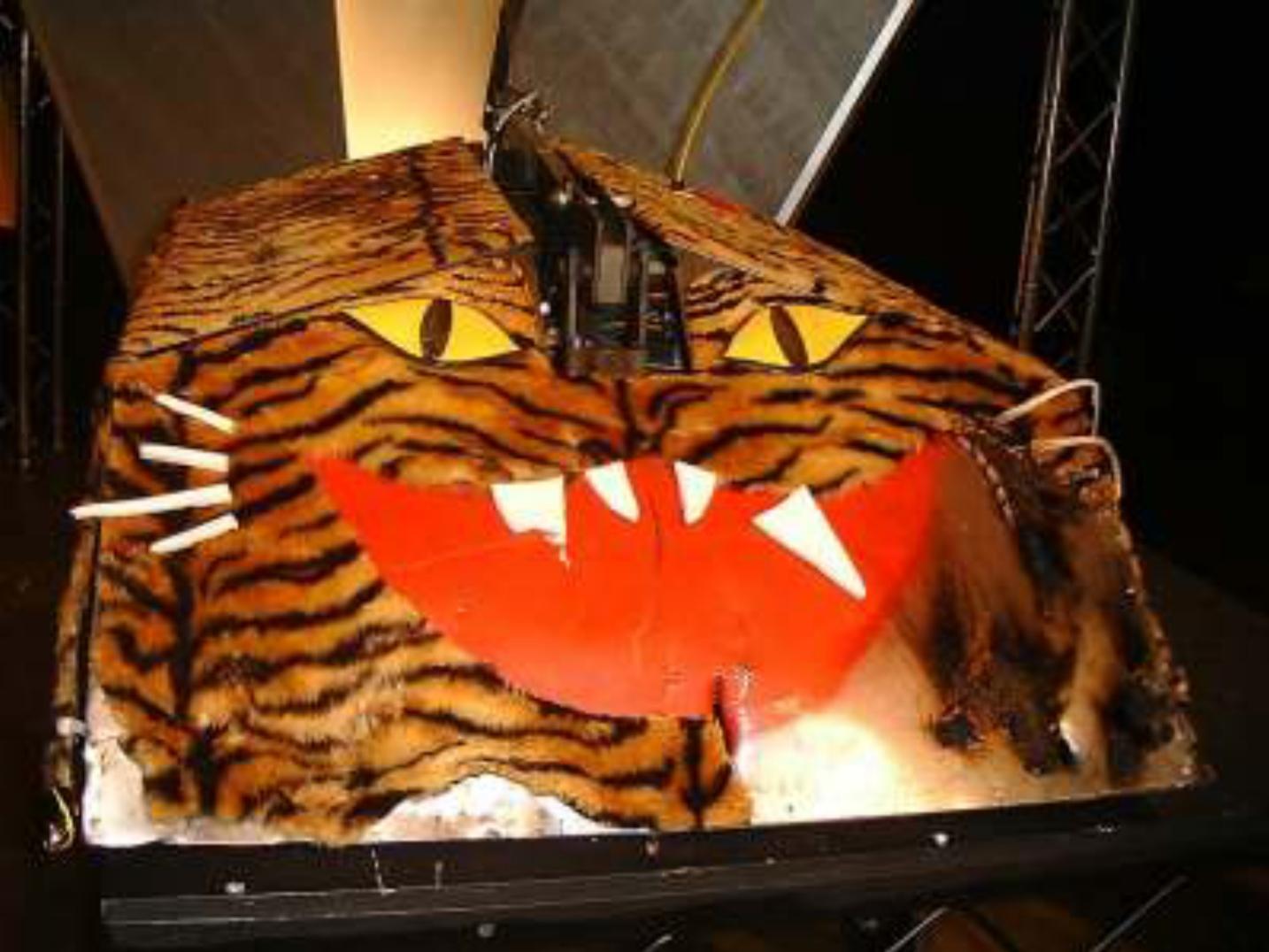 Competitor "Tiger Cat" at Robot Wars: Extreme Warriors Season 1