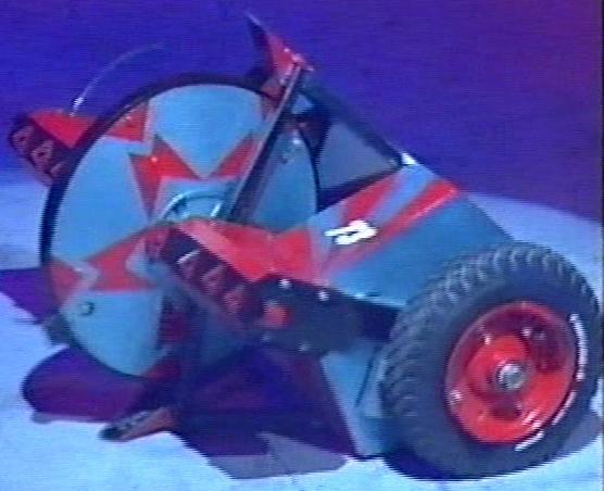 Competitor "Pullverizer" at Dutch Robot Wars Series 1