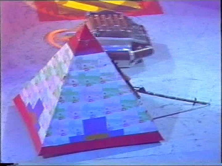 Competitor "Pyramid of Chaos" at Dutch Robot Wars Series 1