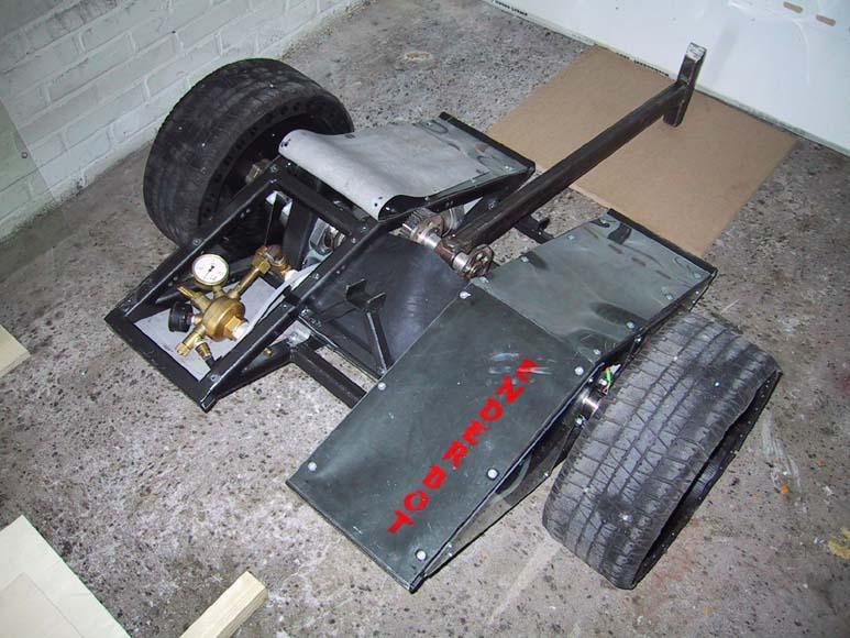 Competitor "Enderbot" at Dutch Robot Games 2001