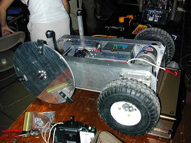 Competitor "Heavy Metal Noise" at BotBash 2001