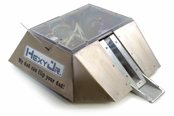 Competitor "Hexy Jr." at BattleBots 4.0