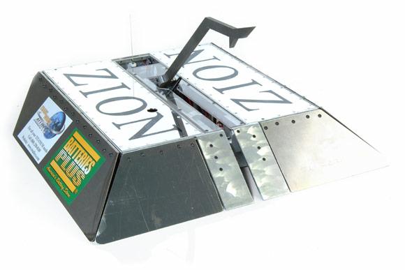 Competitor "Zion" at BattleBots 5.0