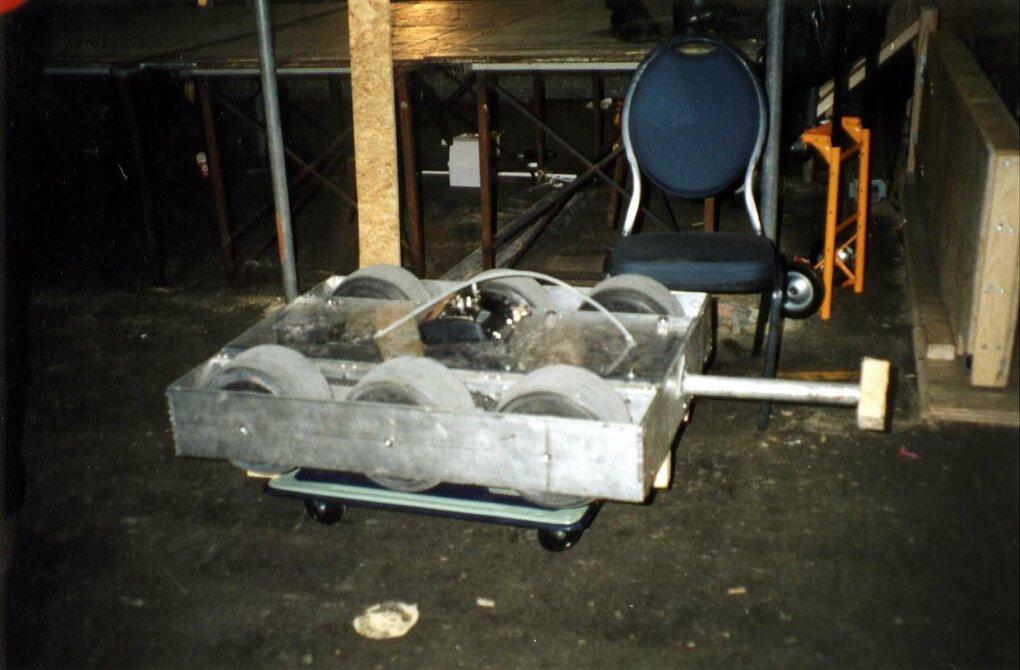 Competitor "Alien Destructor" at Dutch Robot Games 2001