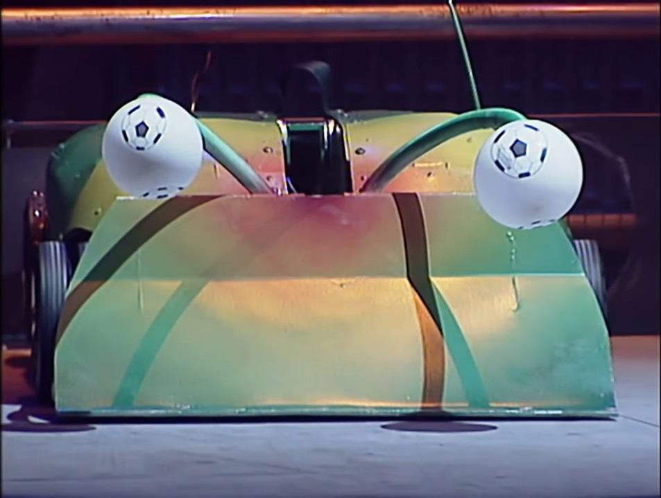 Competitor "Miss Ile" at Robot Wars: The Third Wars