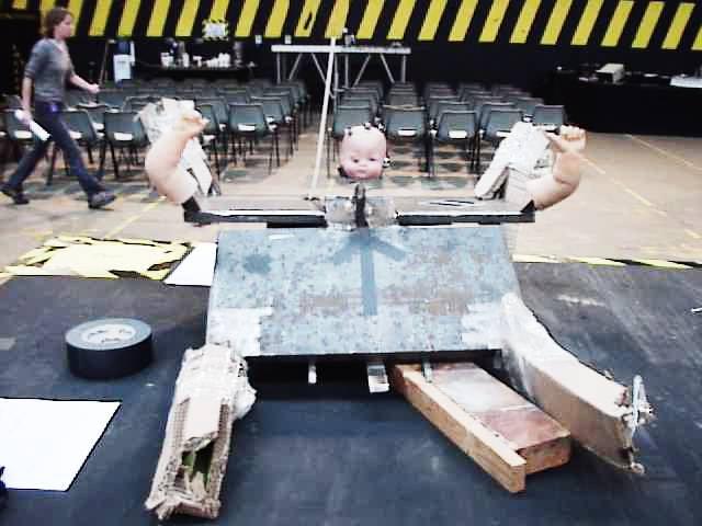 Competitor "Spike" at American Robot Wars 2000