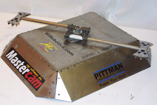 Competitor "Axis" at BattleBots IQ