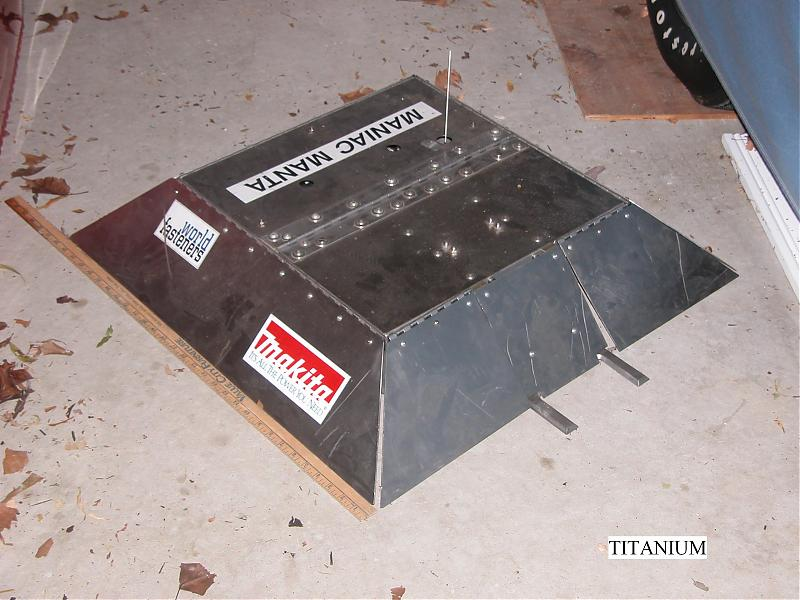 Competitor "Maniac Manta" at BattleBots 5.0