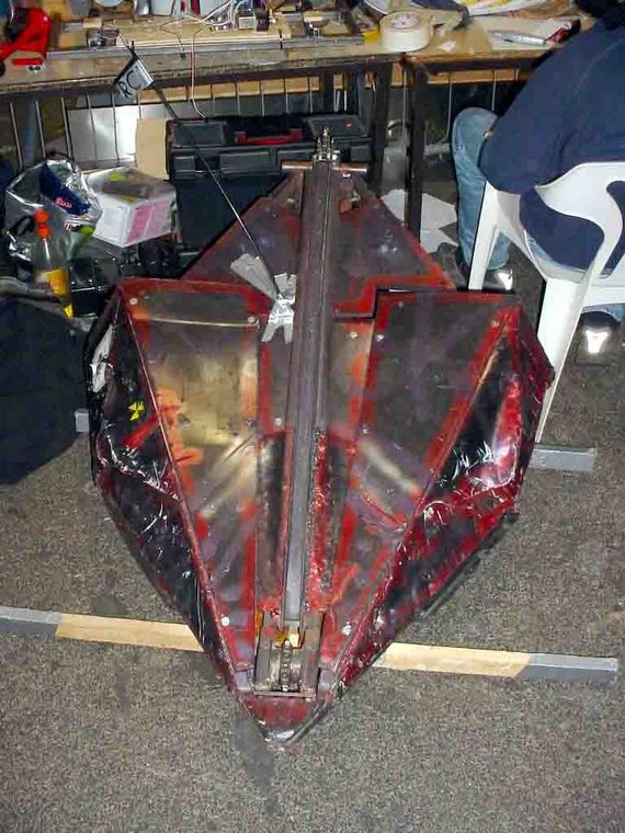 Competitor "Amok" at Robodock 2002