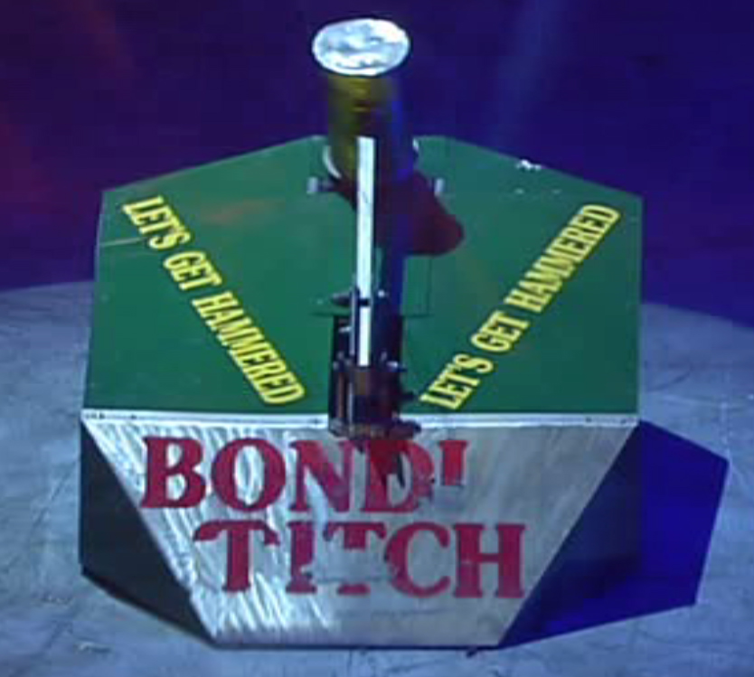 Competitor "Bondi Titch" at Robot Wars Extreme 2