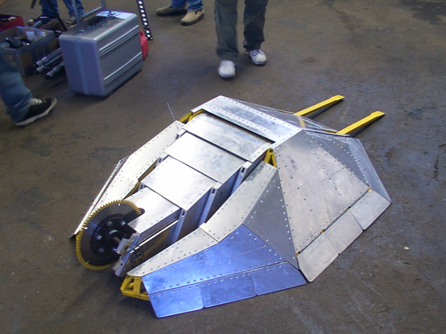 Competitor "Scorpius" at North Carolina Robot Street Fight III