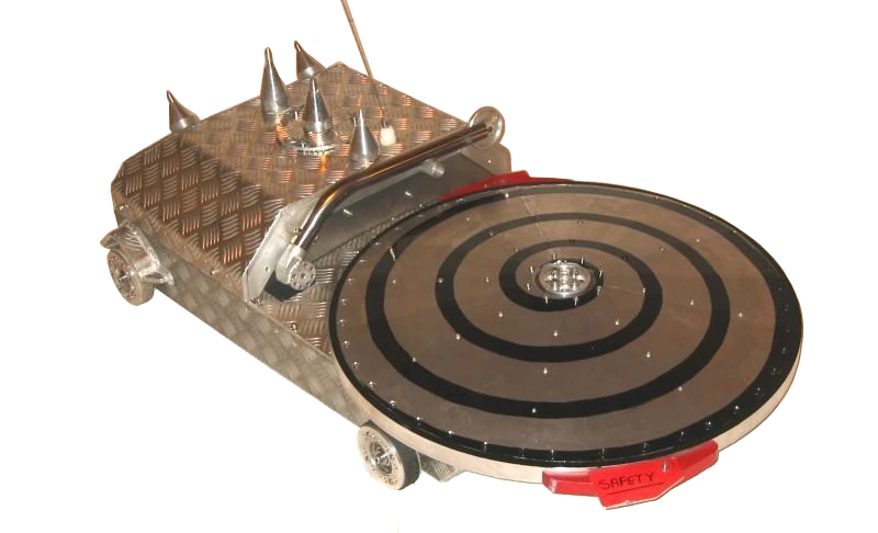 Competitor "Hypno-Disc" at Robot Wars: The Sixth Wars