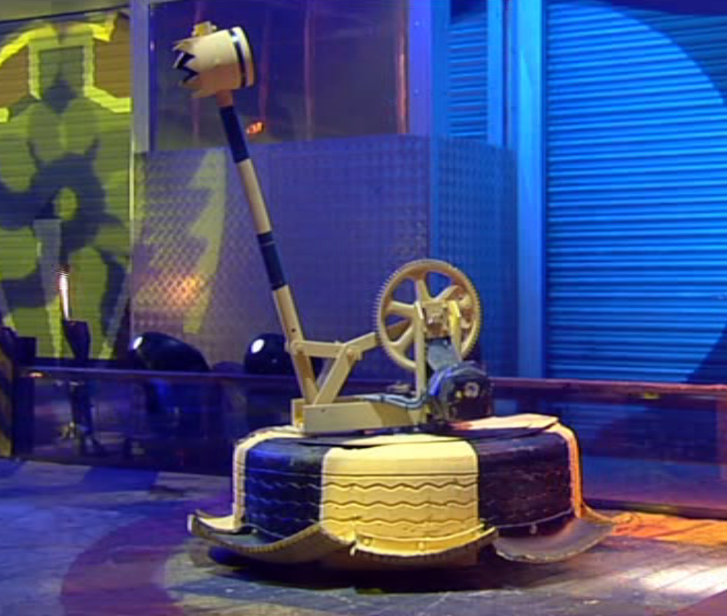 Competitor "RT 81" at Robot Wars Extreme 2