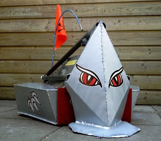 Competitor "Scraptosaur" at Robot Wars: The Seventh Wars