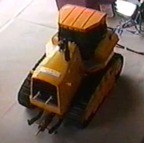 Competitor "Non FCC Part 15 Compliant" at BotBash 1998