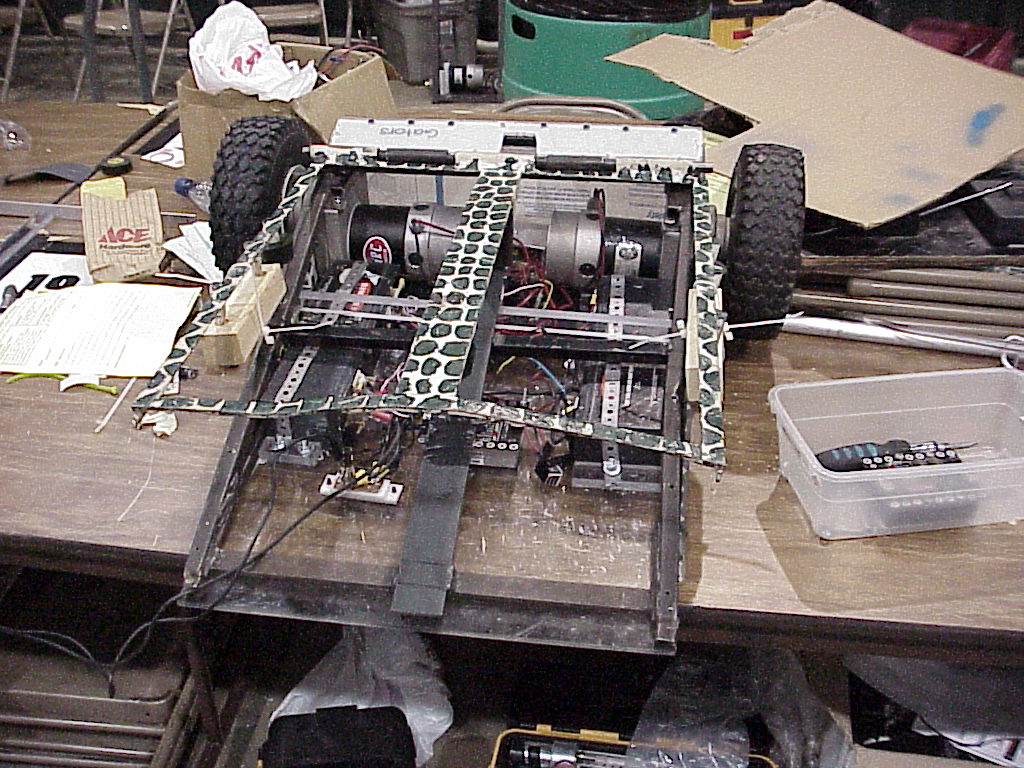 Competitor "Gator" at BattleBots IQ 2005