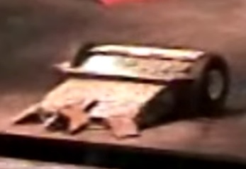 Competitor "Unknown IQ04 Robot K" at BattleBots IQ 2004