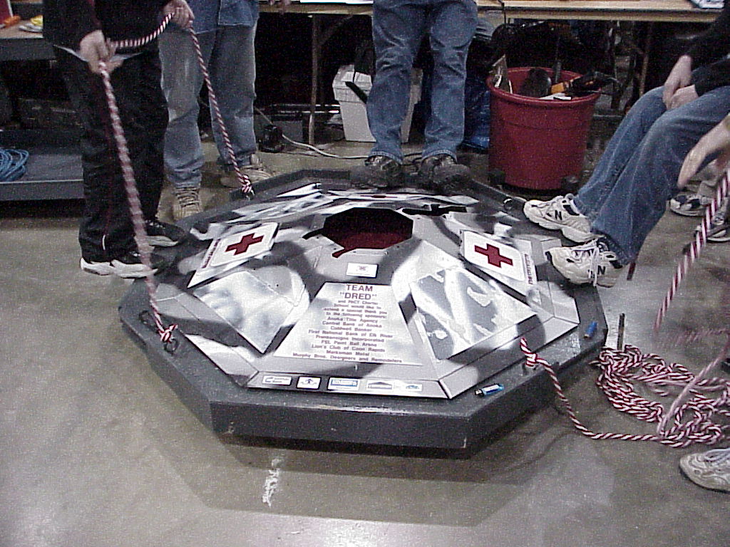 Competitor "Krankenswester" at BattleBots IQ 2004