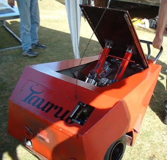 Competitor "Taurus" at Robot Roadshow Worthing 2003