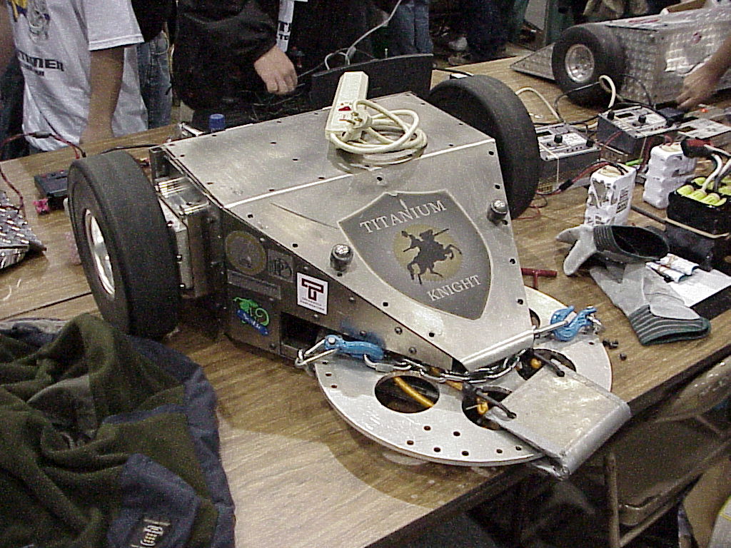 Competitor "Titanium Knight" at BattleBots IQ 2004