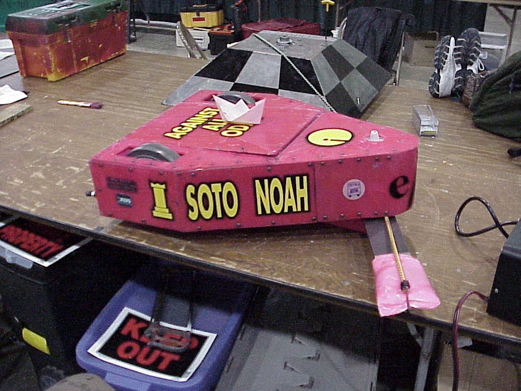 Competitor "Unknown IQ04 Robot #23" at BattleBots IQ 2004