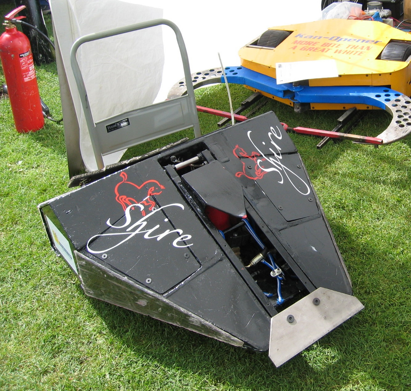 Competitor "8645T 3" at Robot Rampage @ Newark Kit Car Show 2004