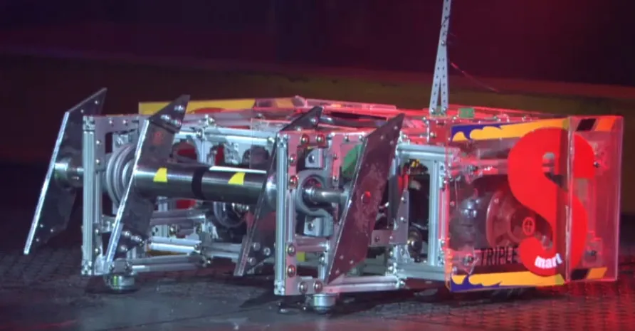 Competitor "트리플S" at EBS Robot Power (2010 Combat Specials)