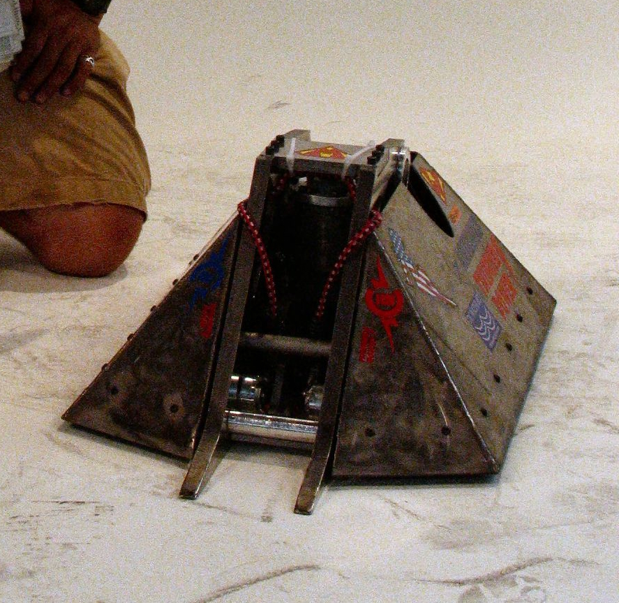 Competitor "Rocket" at RoboGames 2007