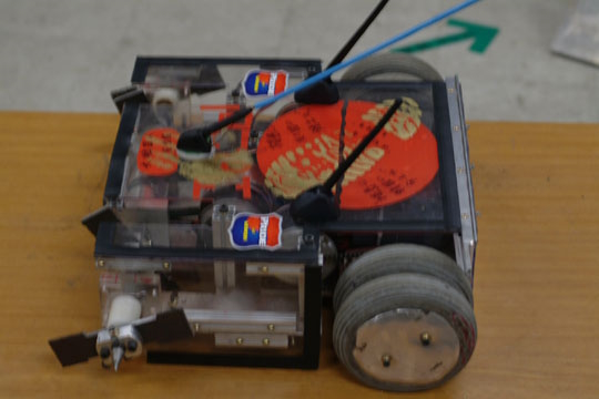 Competitor "스핀다비드2" at Korea Robot Competition 2003