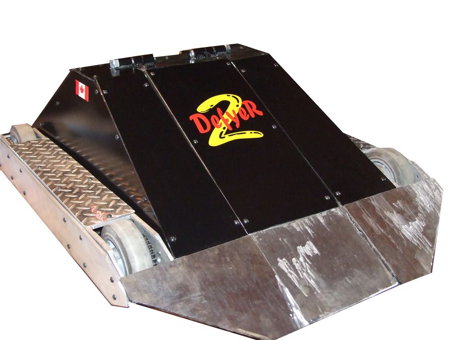 Competitor "The Defyer" at Mechwars X