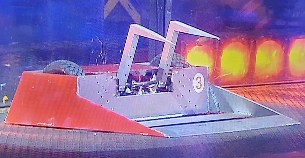 Competitor "더스트팬" at EBS Robot Power (2008)
