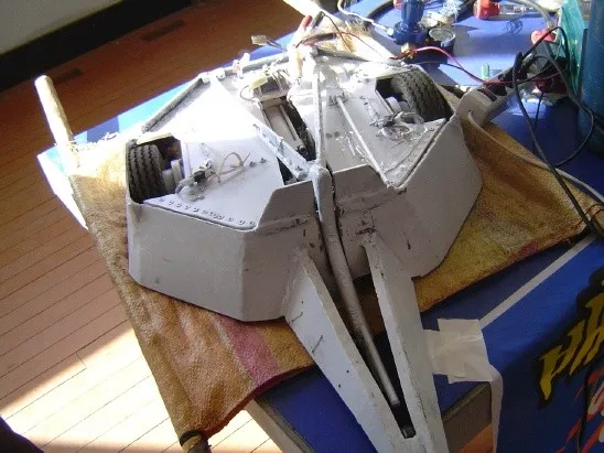 Competitor "엄지" at EBS Robot Power (2007)