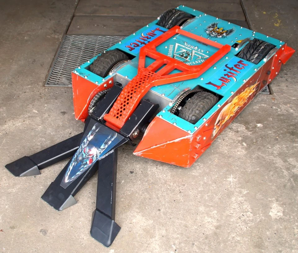 Competitor "Luzifer" at Robots Live! European Championships 2013