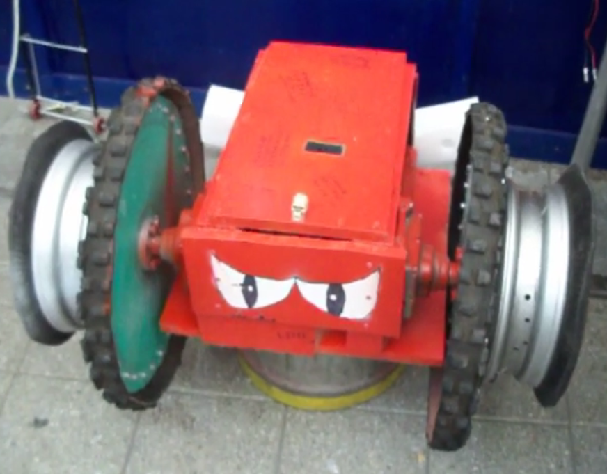 Competitor "Wilhelm's Scream" at FRA UK Championships 2011: Robots Extreme Wars Live @ The O₂